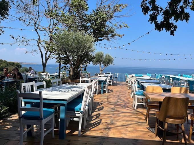 Paradise Bay Hotel Sozopol Exterior photo