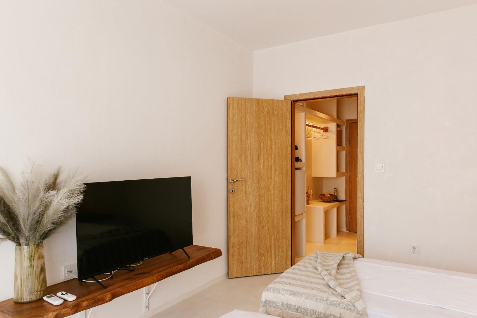 Paradise Bay Hotel Sozopol Exterior photo