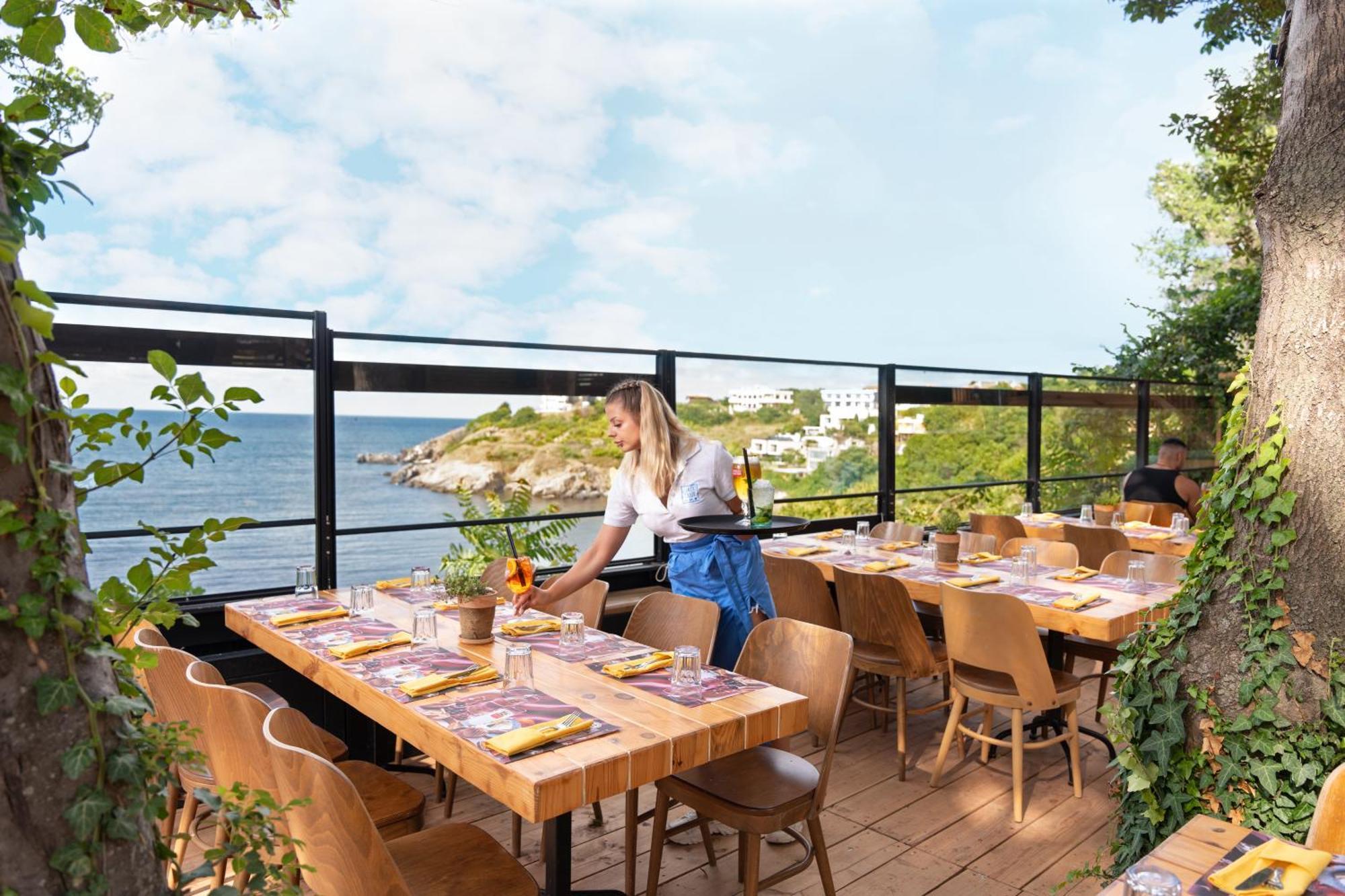 Paradise Bay Hotel Sozopol Exterior photo